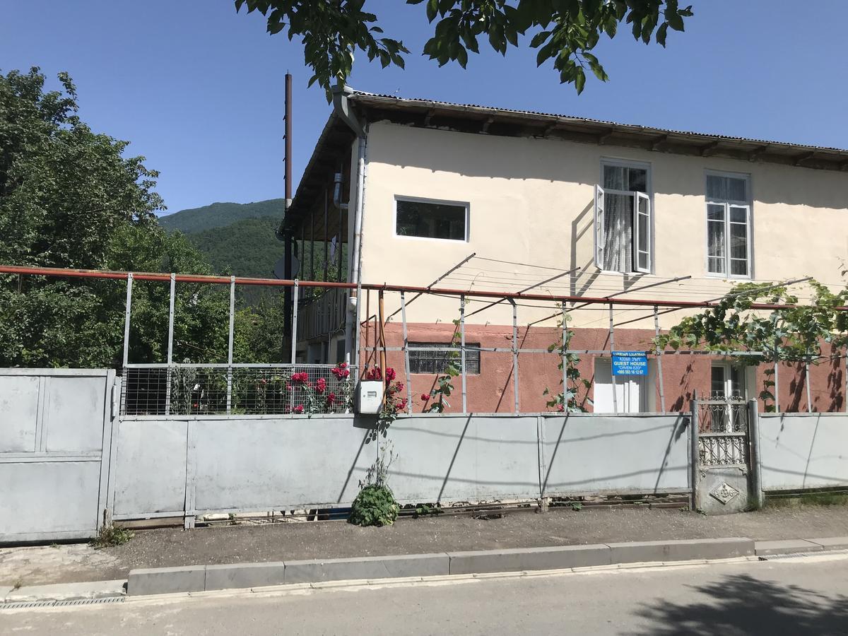 Hotel Chveni Ezo Ambrolauri Exterior foto
